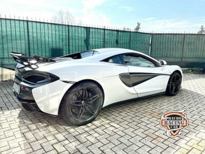 MCLaren scarico sportivo con valvole